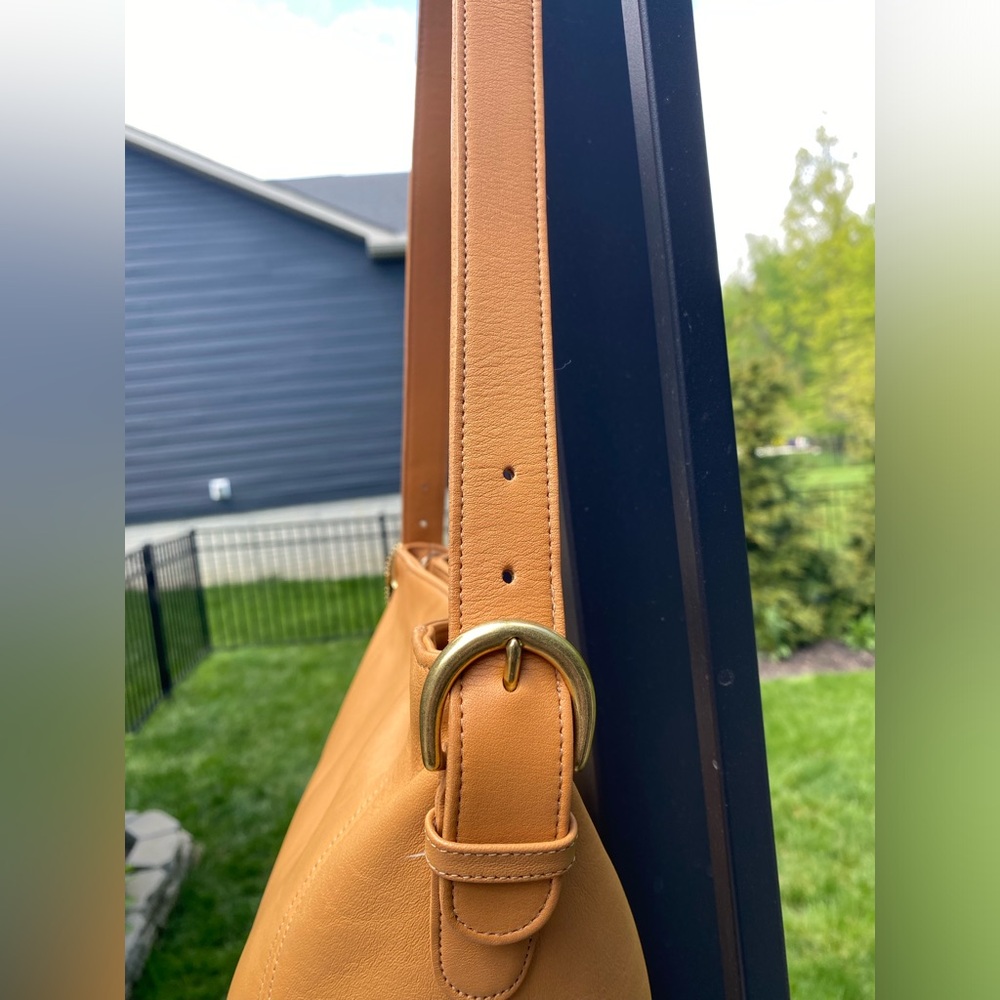 Vintage Coach Monterey Hobo #4027 Butterscotch Leather Shoulder Bag w/ Hangtag - Picture 8 of 16